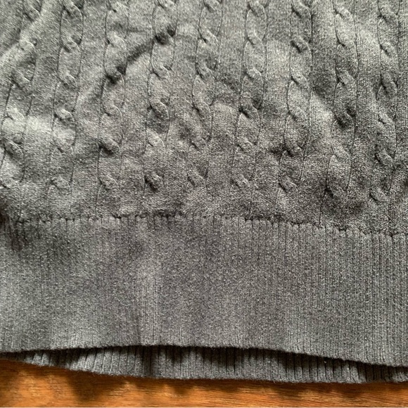 Jones New York cable knit v-neck sweater - medium - Picture 3 of 4